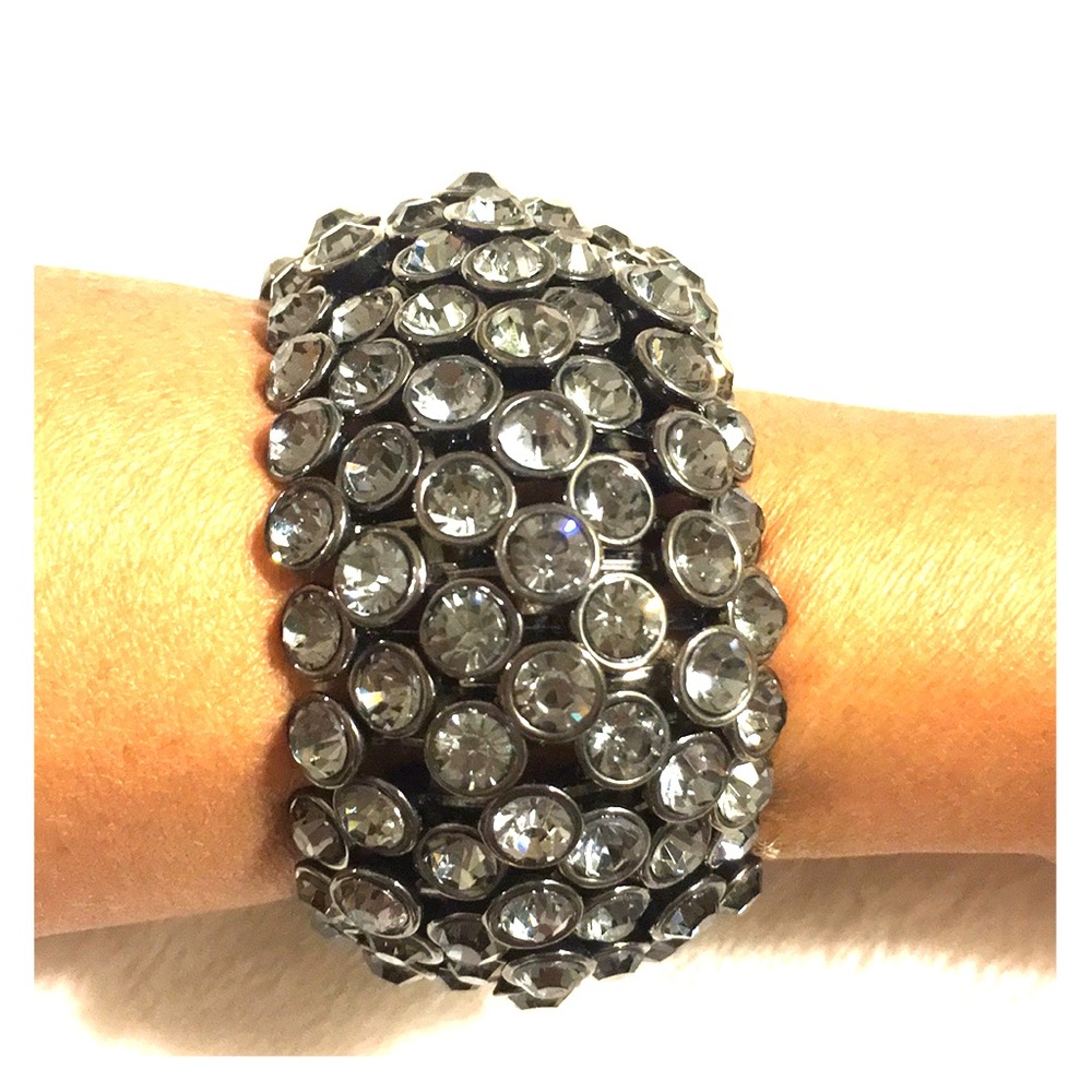 Bracelet BCBG new without tag